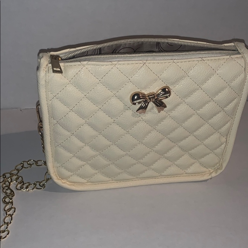 Purse - Picture 2 of 3